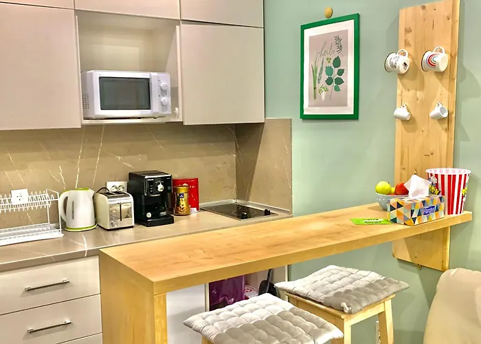 Exceptional Refurnished Studio Top Location