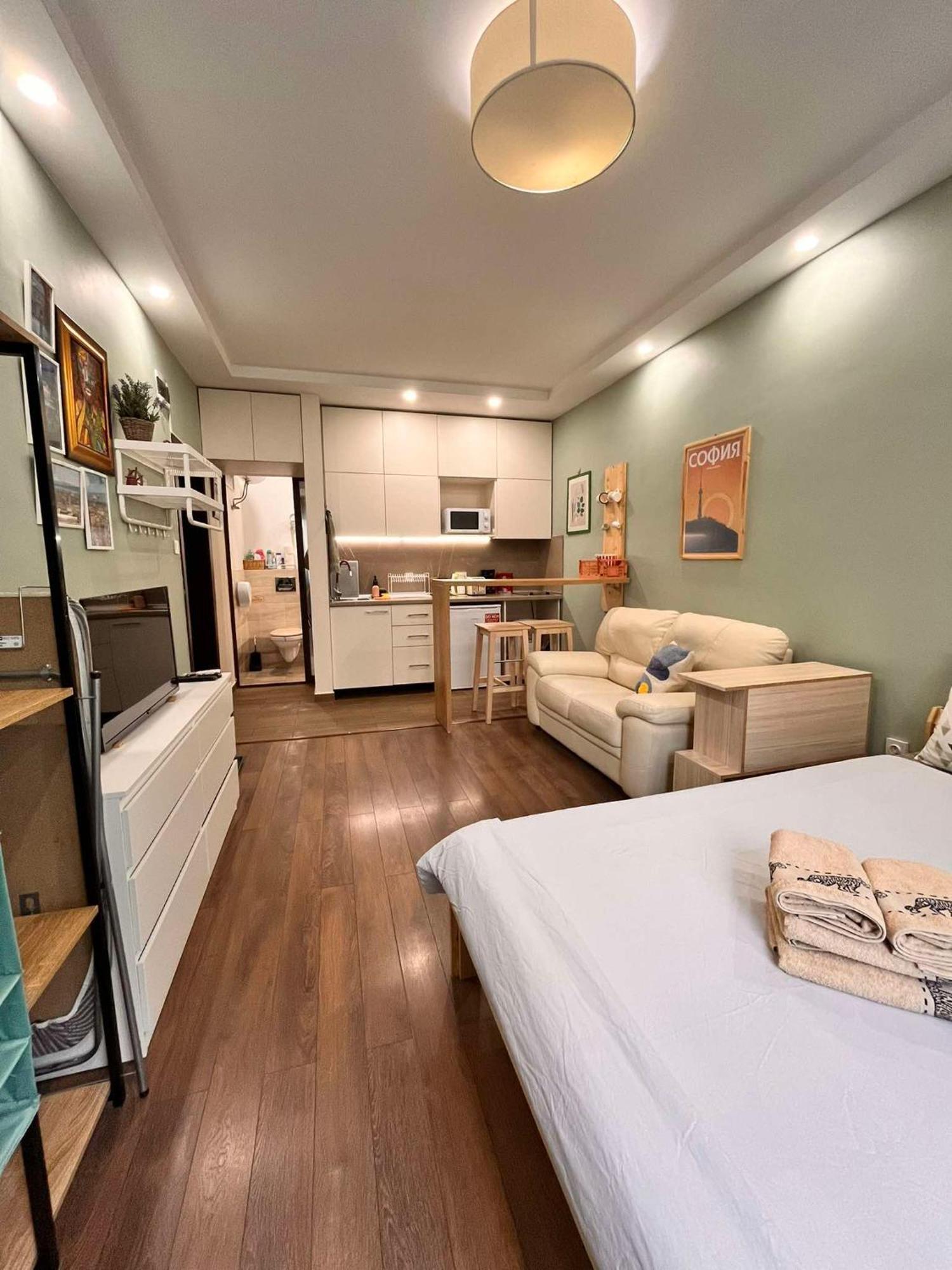 Exceptional Refurnished Location Apartament